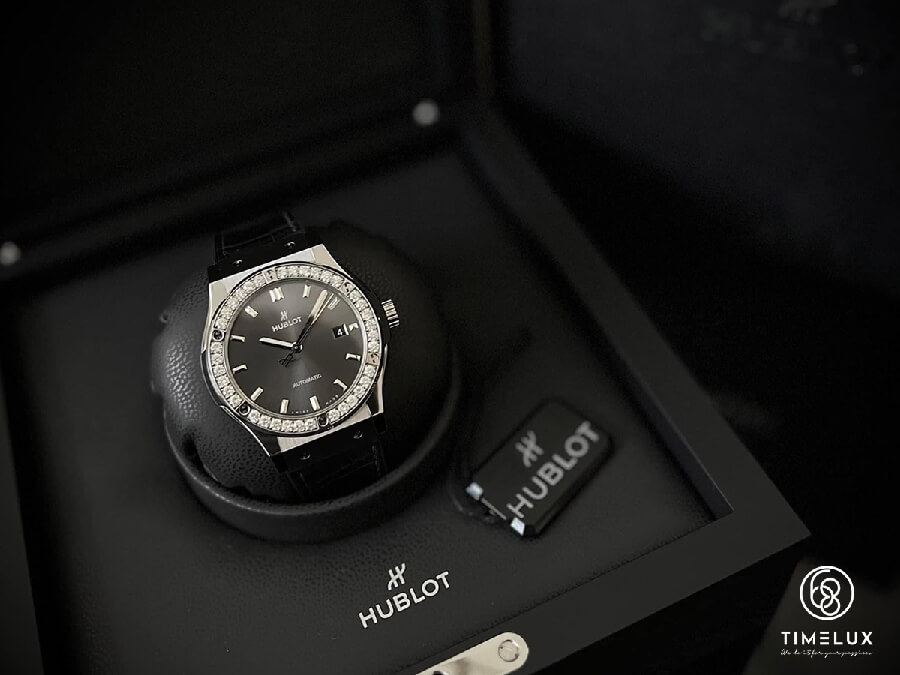 Đồng hồ đôi Hublot Fusion Custom Pave Full Diamond