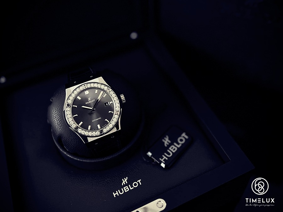 Đến 68 Timelux mua đồng hồ Hublot đính đá chính hãng giá tốt