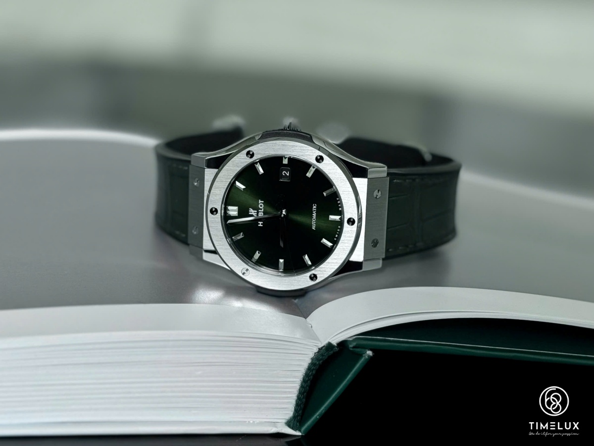 Hublot Classic Fusion 42mm Green Dial Titanium Automatic Fullset 2022