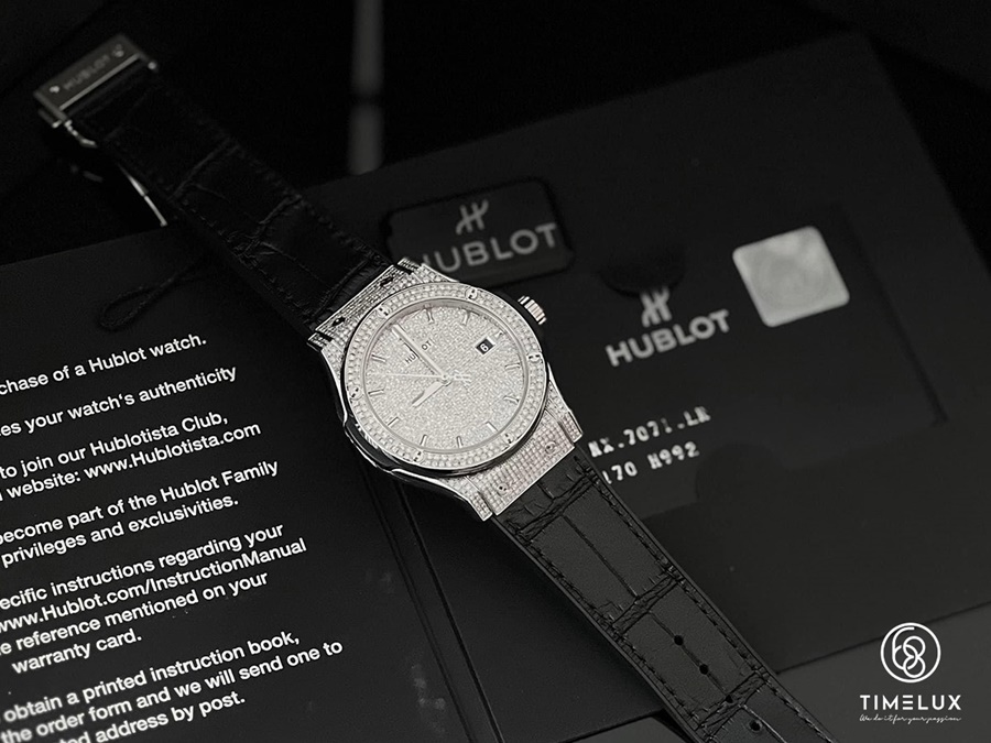 Hướng dẫn đeo đồng hồ Hublot đúng cách